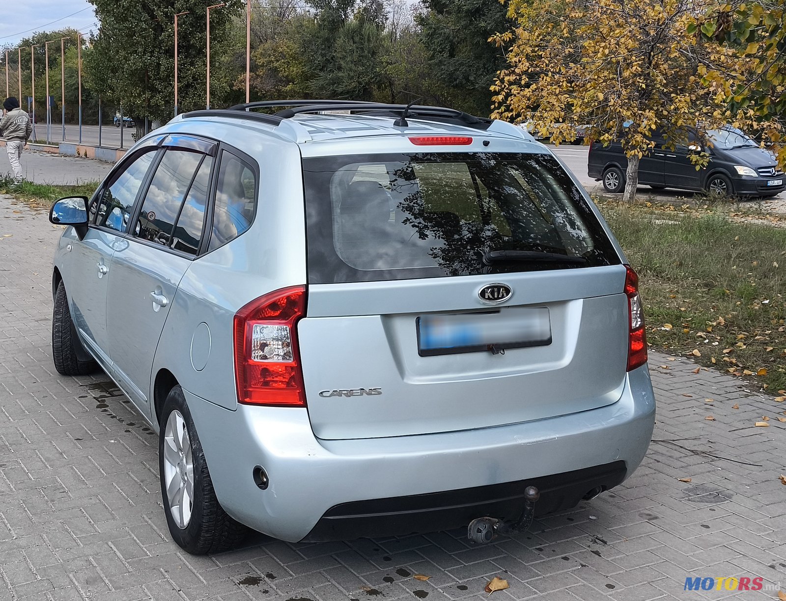 2006' Kia Carens photo #2