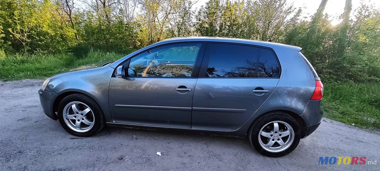 2008' Volkswagen Golf photo #3