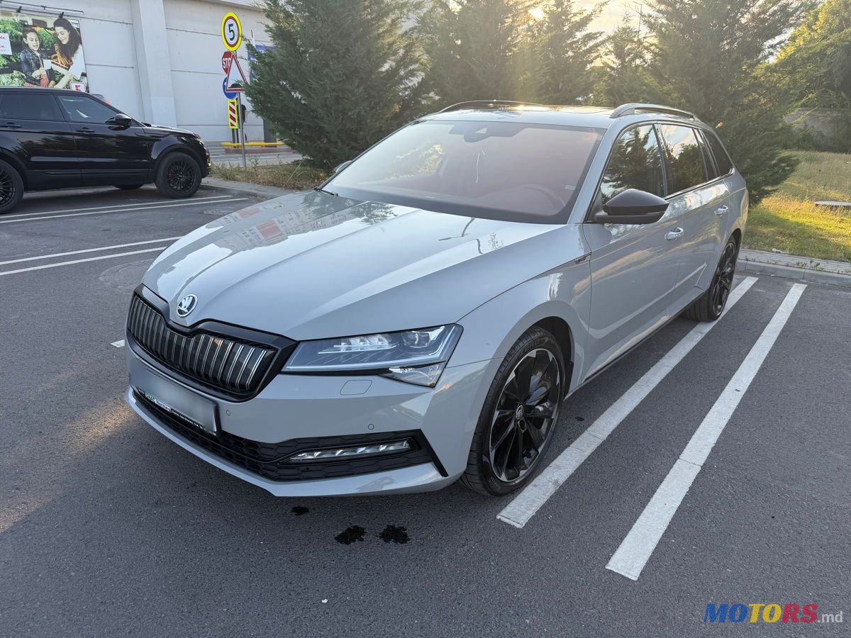 2021' Skoda Superb photo #2