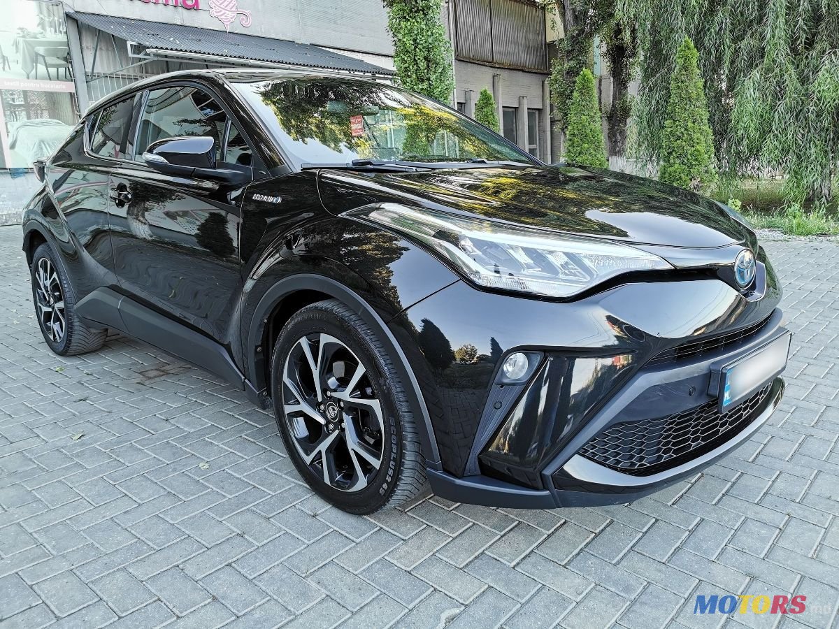 2020' Toyota C-HR photo #4