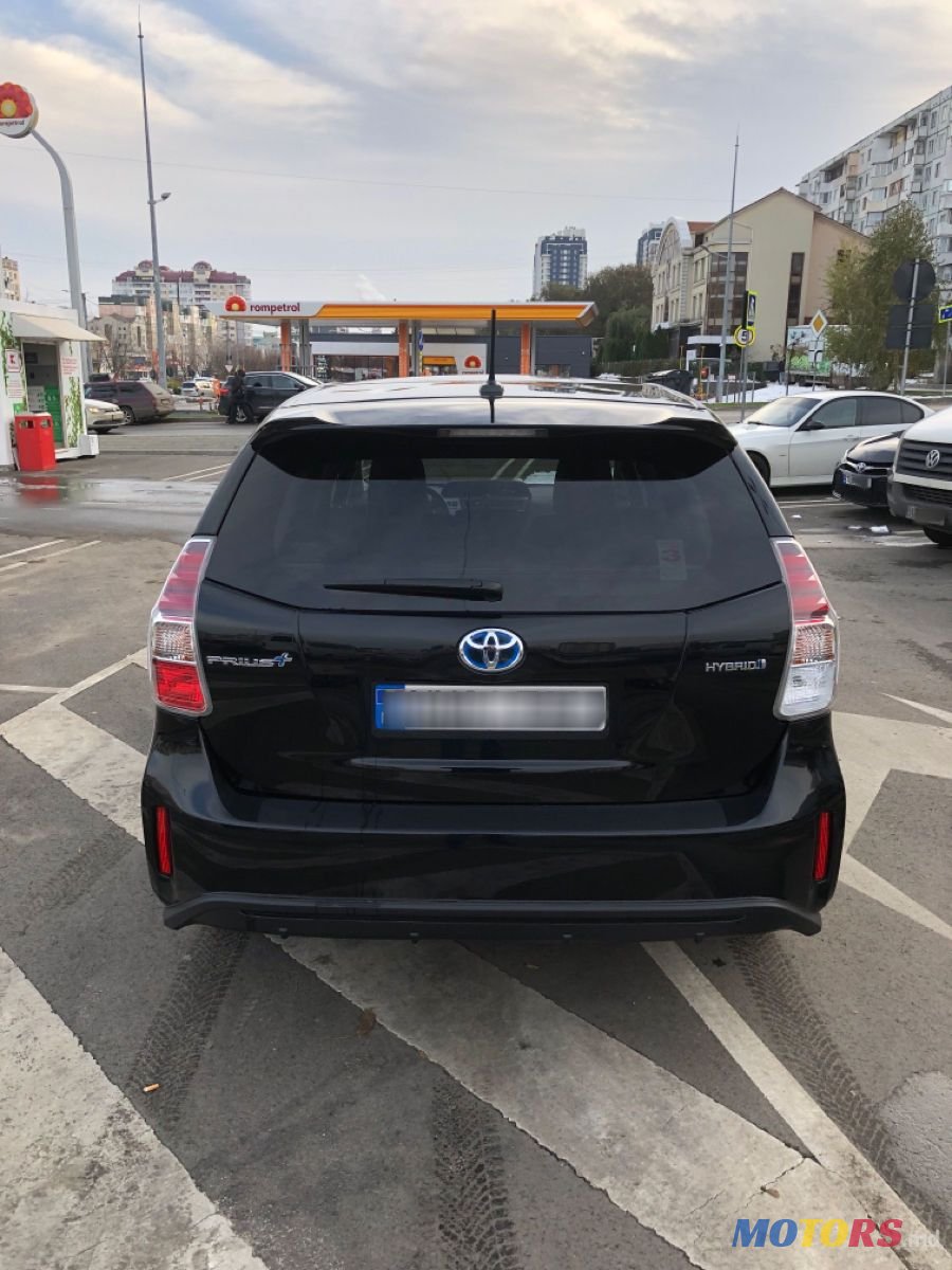 2020' Toyota Prius + photo #2