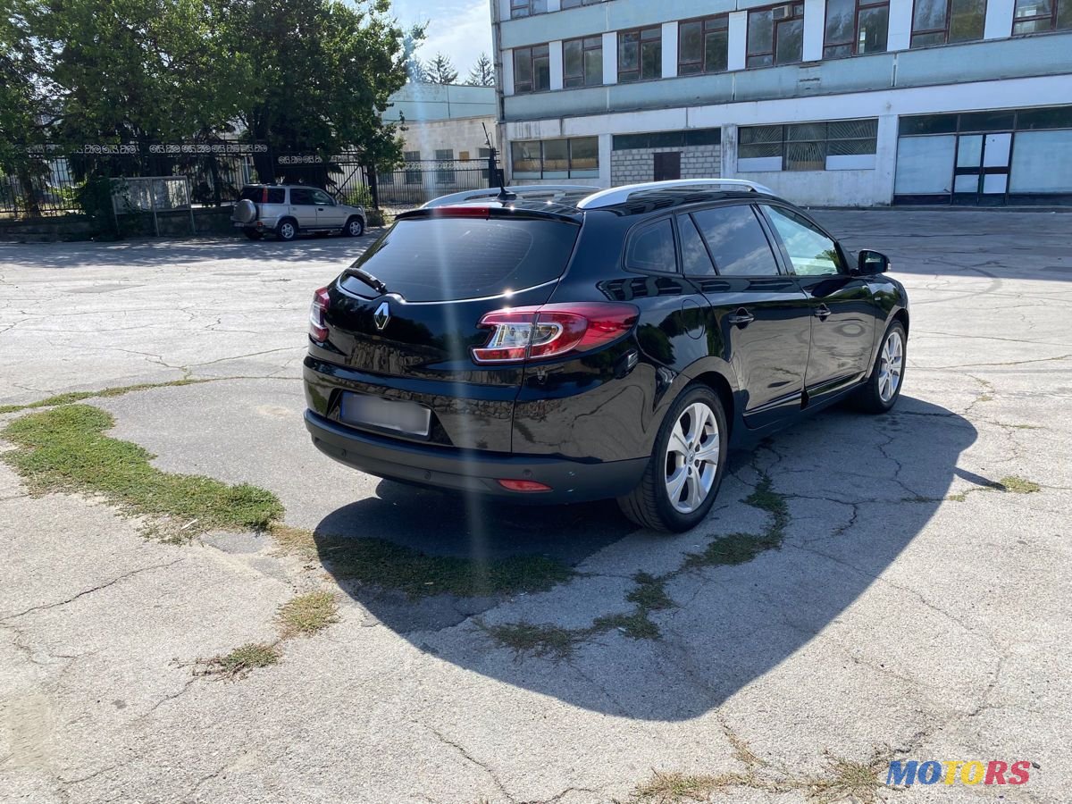 2013' Renault Megane photo #3