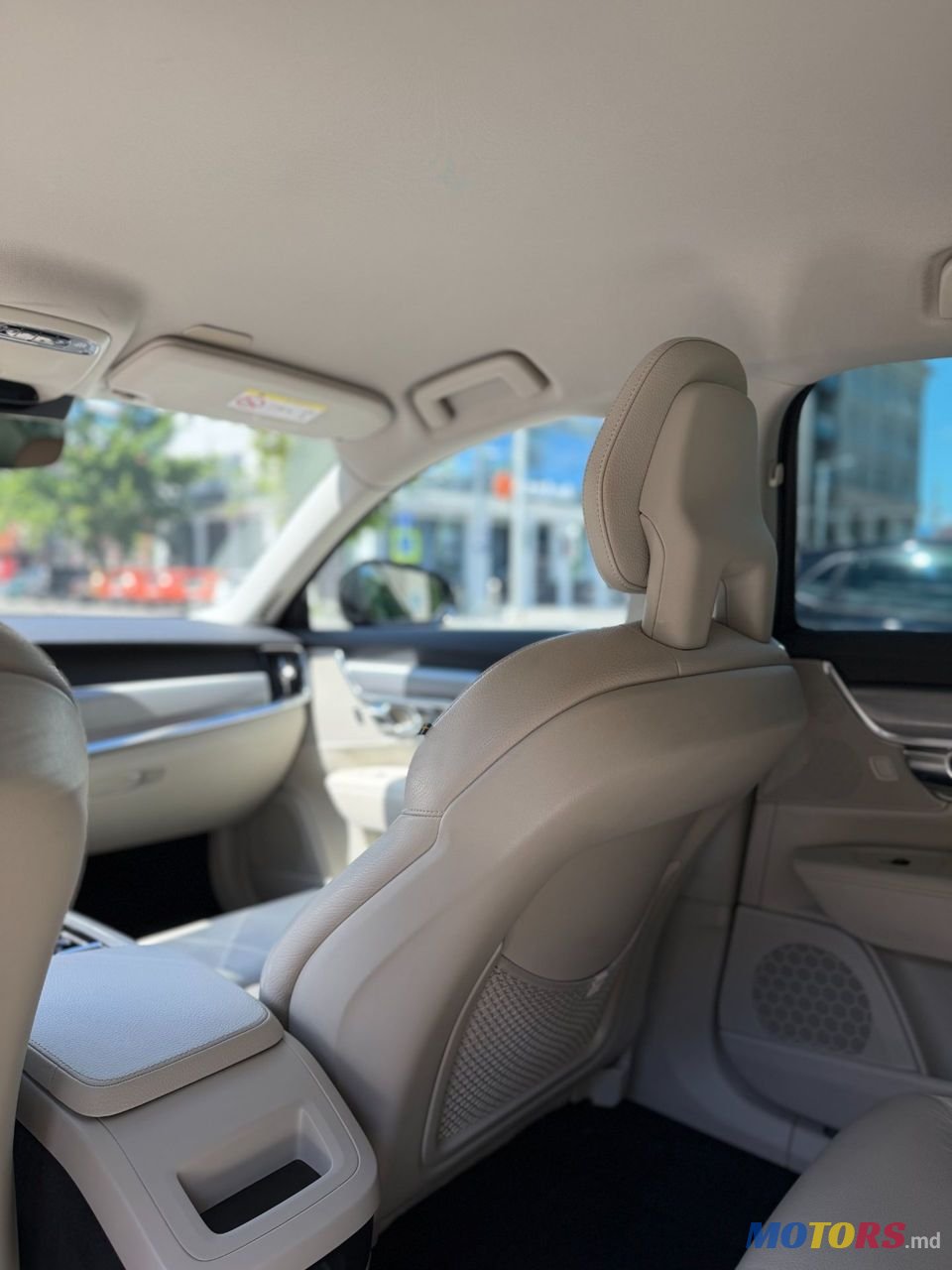 2017' Volvo S90 photo #2