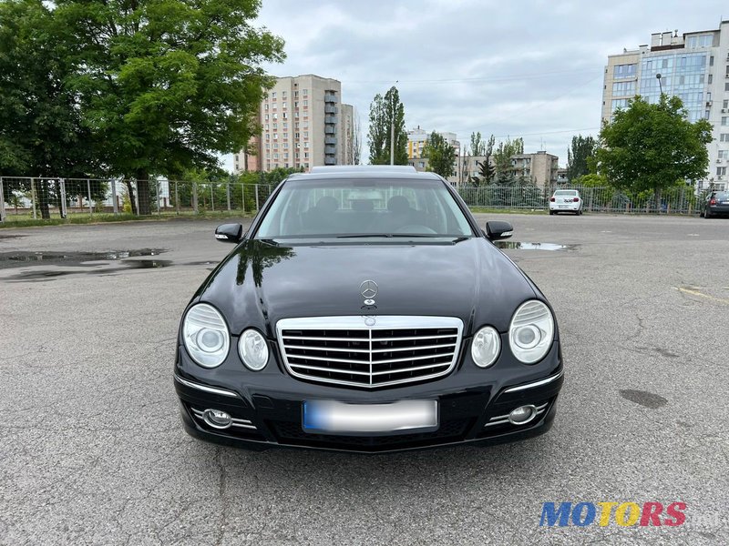 2007' Mercedes-Benz E Класс photo #2