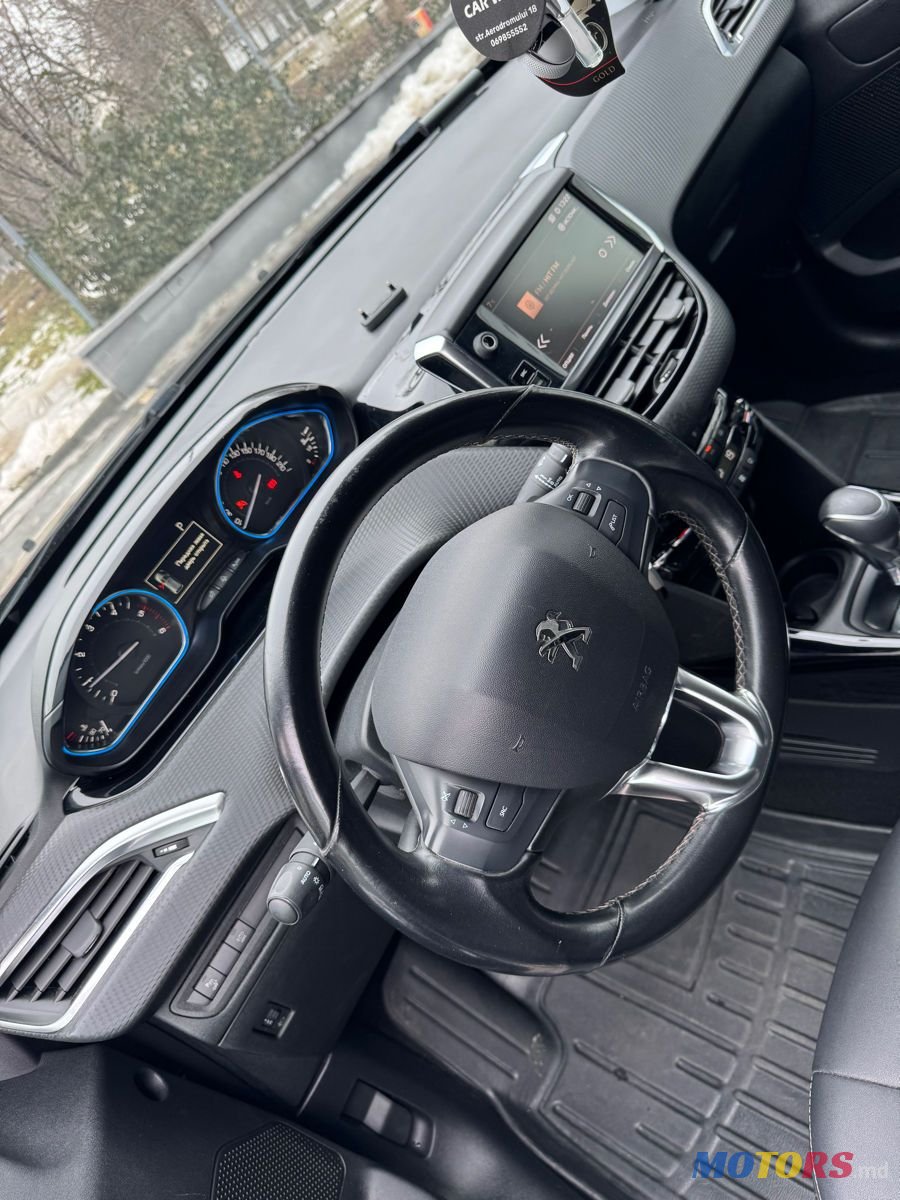 2019' Peugeot 2008 photo #6