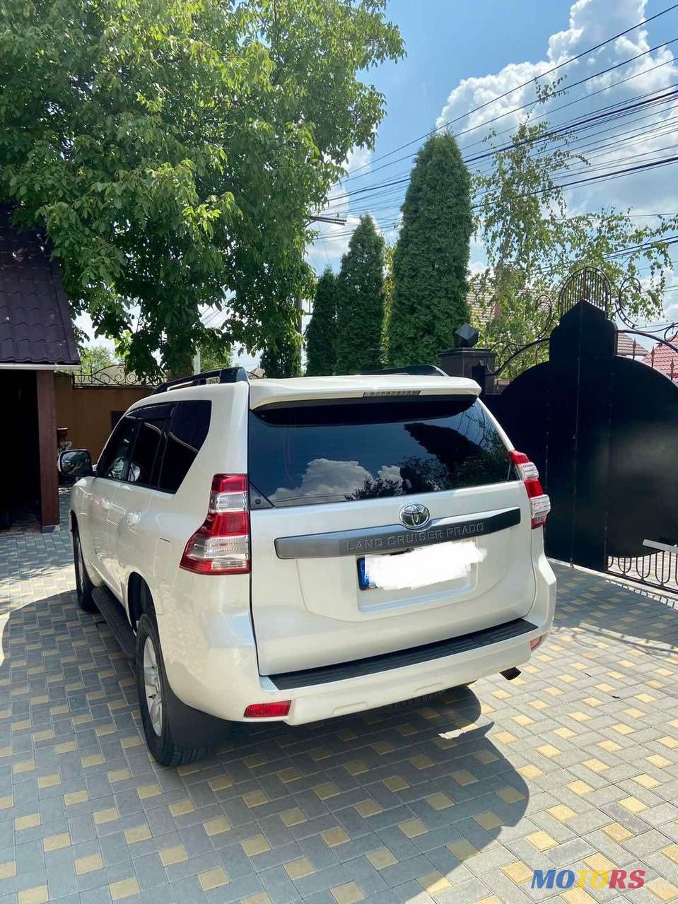 2014' Toyota Land Cruiser Prado photo #3