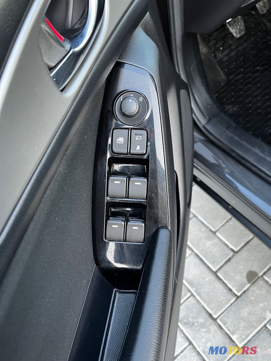 2017' Mazda 3 photo #6