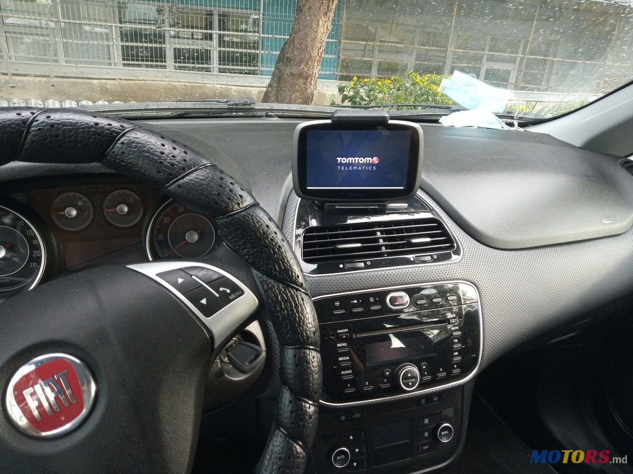 2011' Fiat Punto photo #1