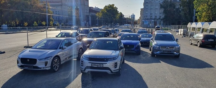 В центре Кишинева в воскресенье были выставлены редкие и необычные автомобили