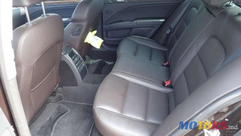 2014' Skoda Superb photo #3