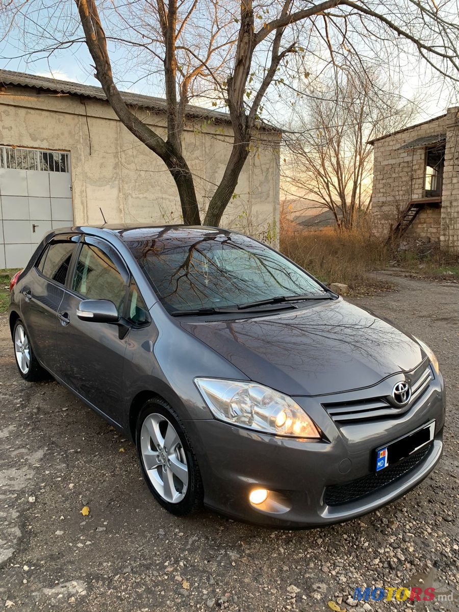 2010' Toyota Auris photo #1