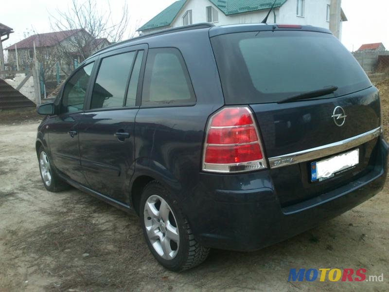 2007' Opel Zafira photo #4