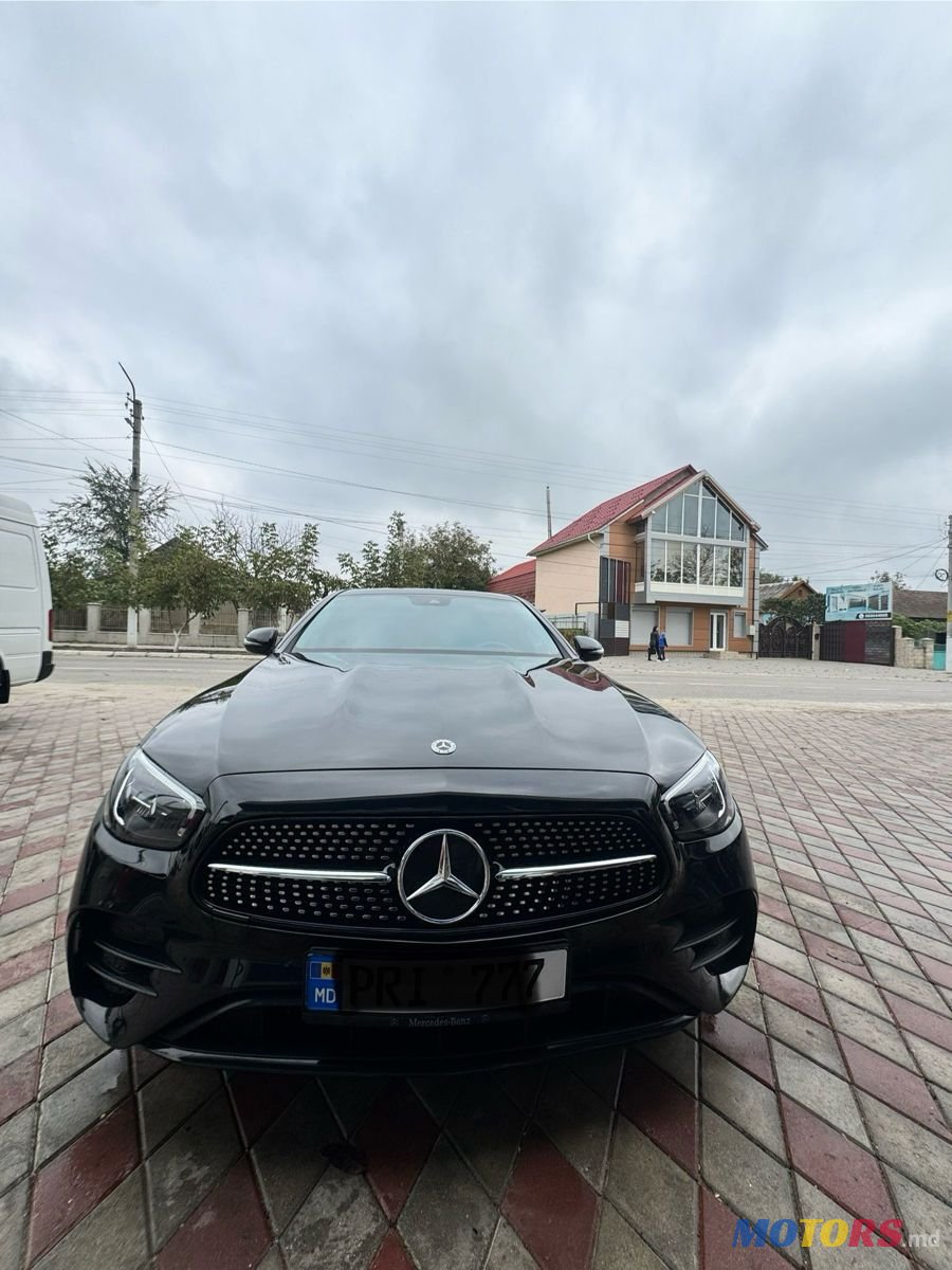 2020' Mercedes-Benz E-Class photo #1
