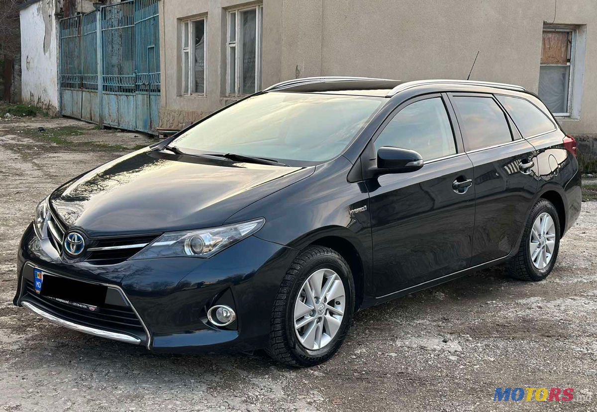 2014' Toyota Auris photo #1