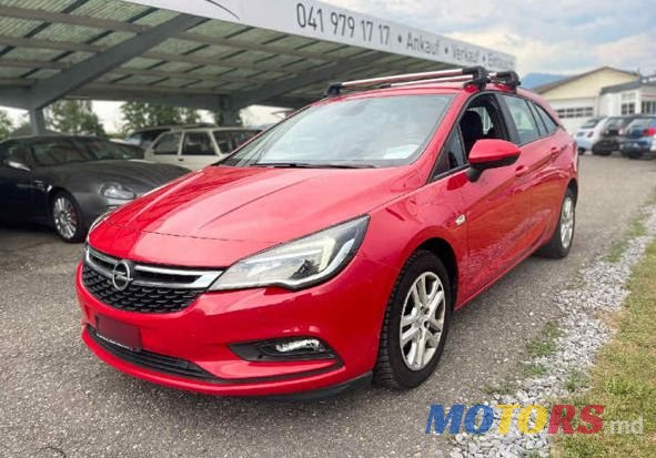 2017' Opel Astra photo #3