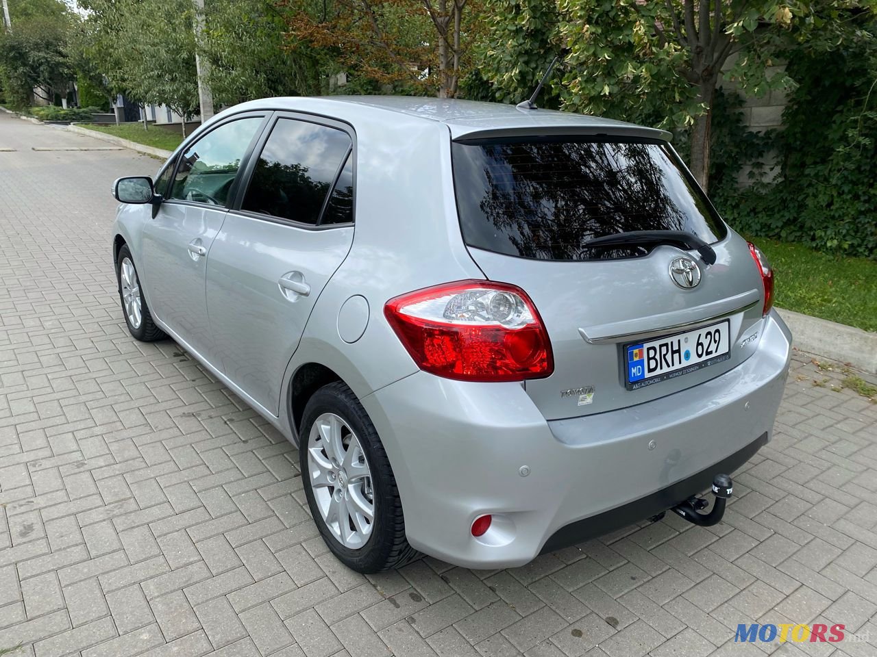 2011' Toyota Auris photo #3