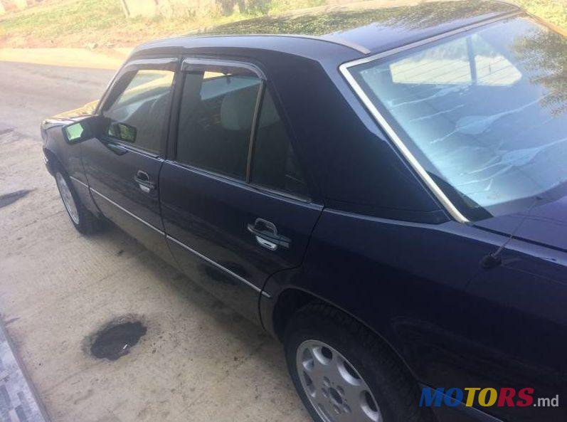 1990' Mercedes-Benz 124 photo #1