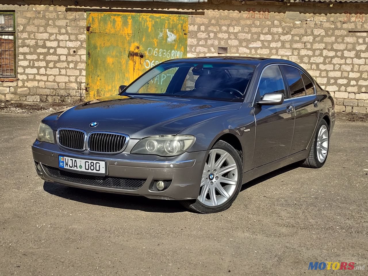 2005' BMW 7 Series photo #2