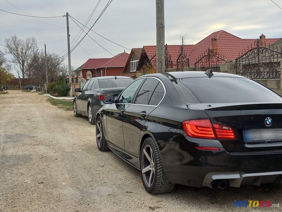 2011' BMW 5 Series photo #4