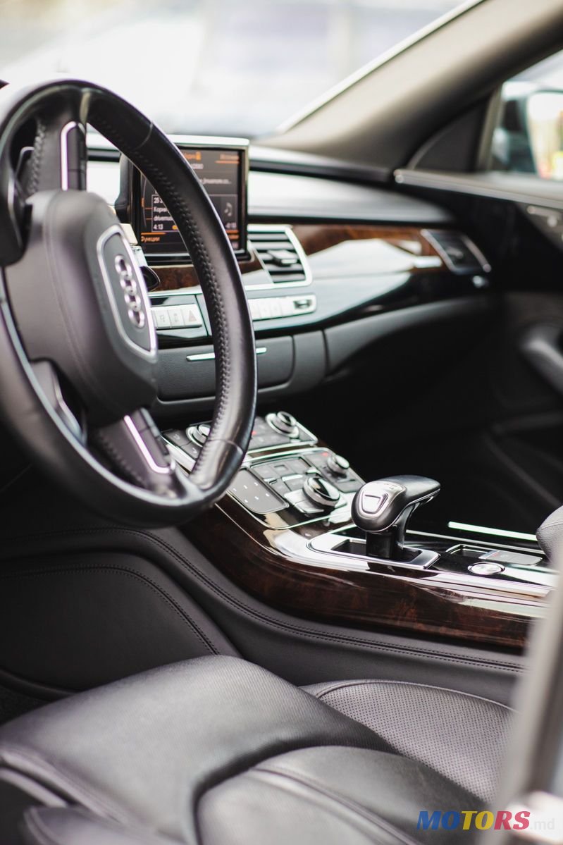 2014' Audi A8 photo #5