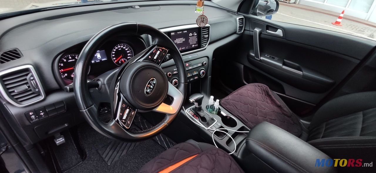 2020' Kia Sportage photo #5