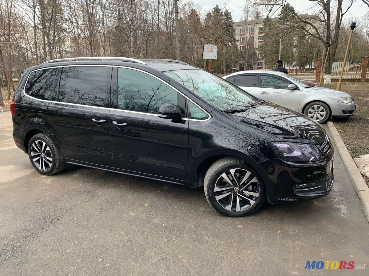 2017' Volkswagen Sharan photo #4