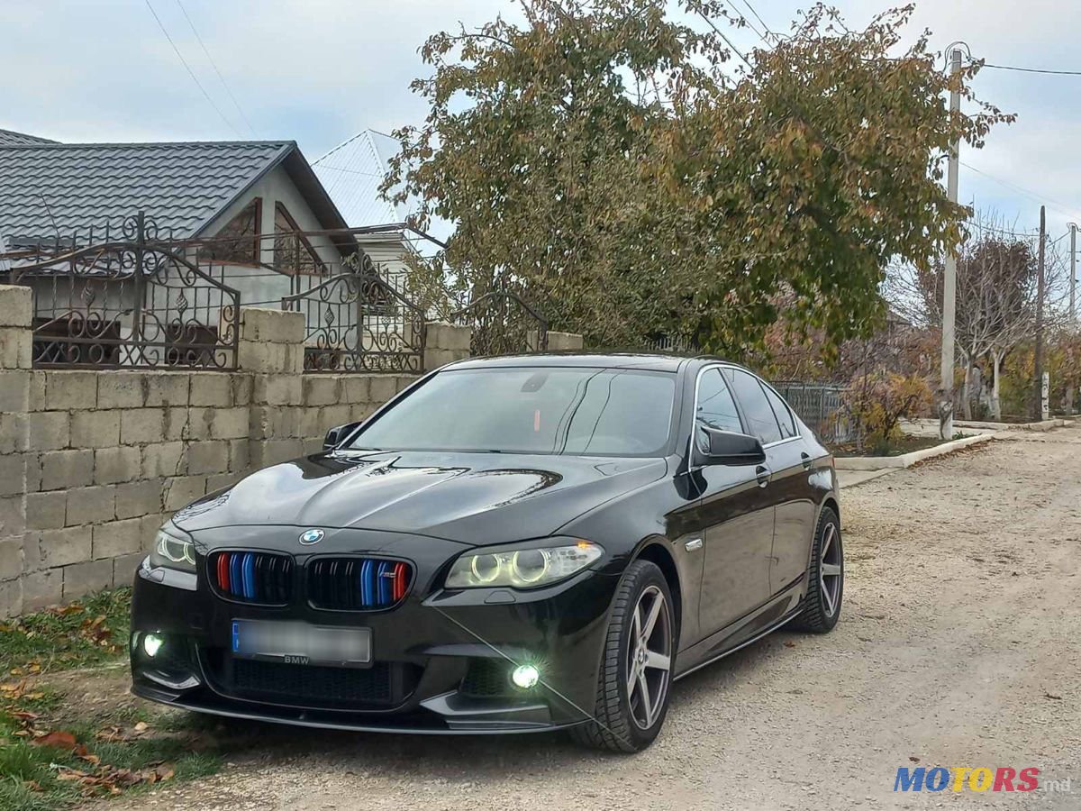 2011' BMW 5 Series photo #3