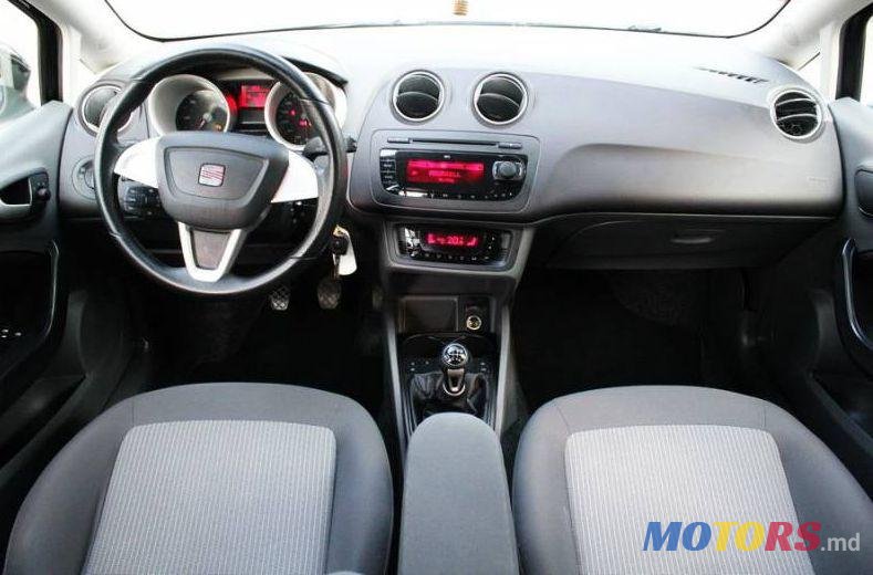 2012' SEAT Ibiza photo #2