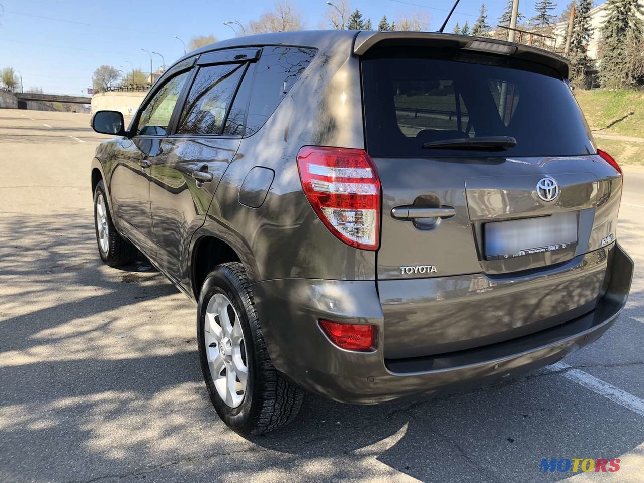 2011' Toyota RAV4 photo #3
