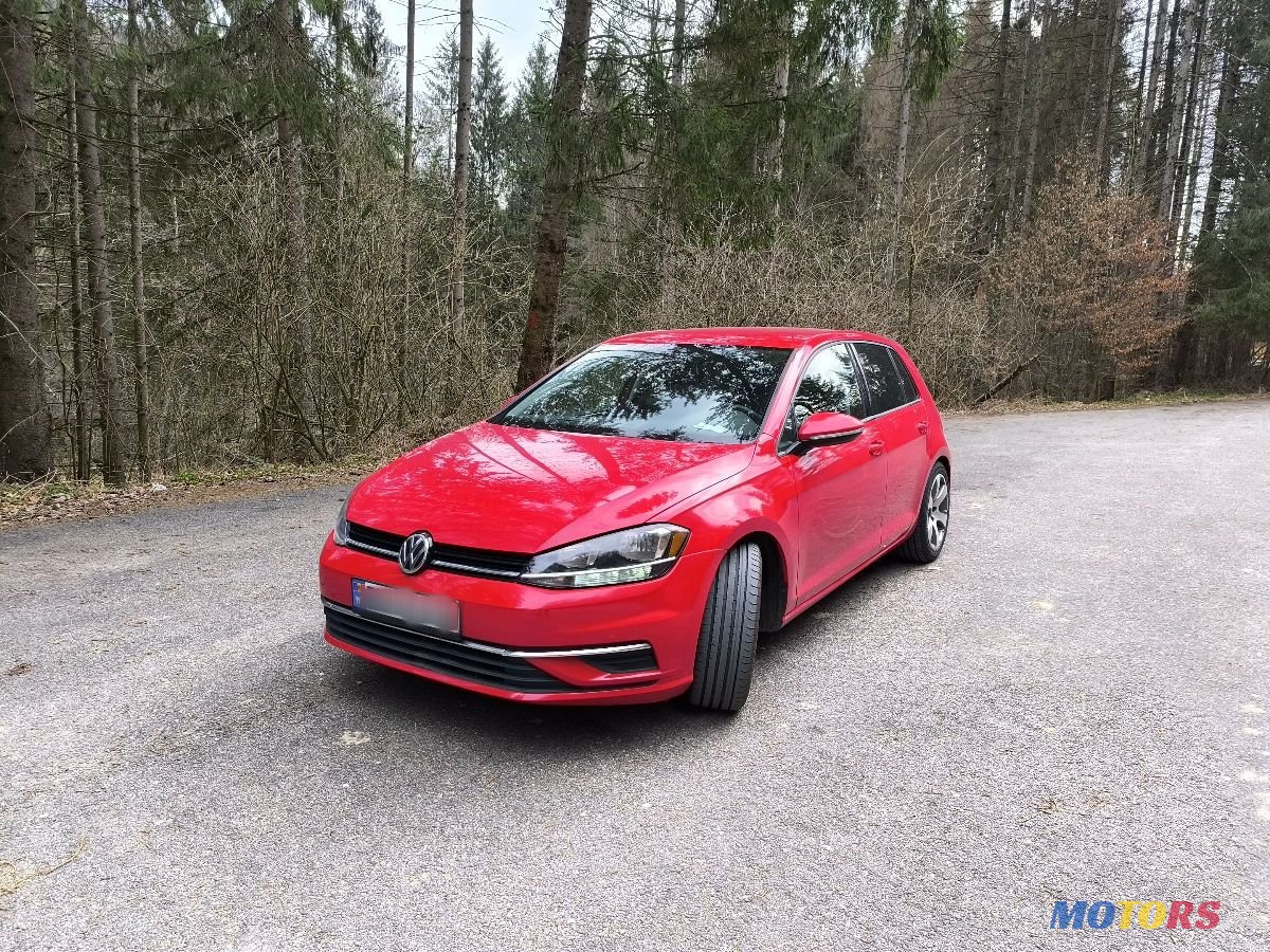 2019' Volkswagen Golf photo #2