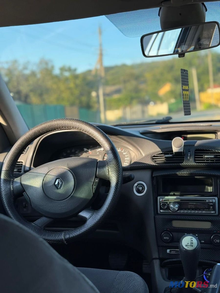 2003' Renault Laguna photo #1