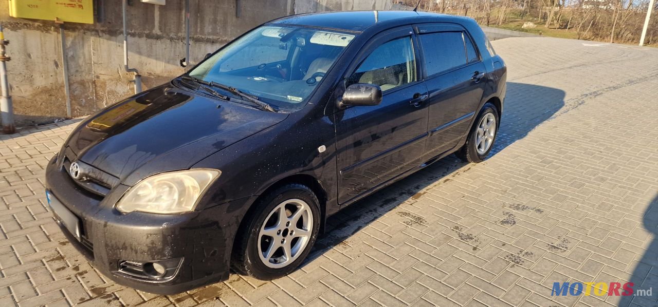 2005' Toyota Corolla photo #1