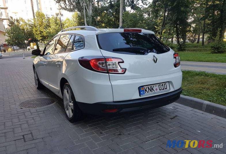 2012' Renault Megane photo #1