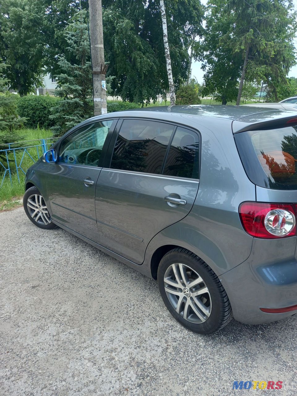 2010' Volkswagen Golf Plus photo #3