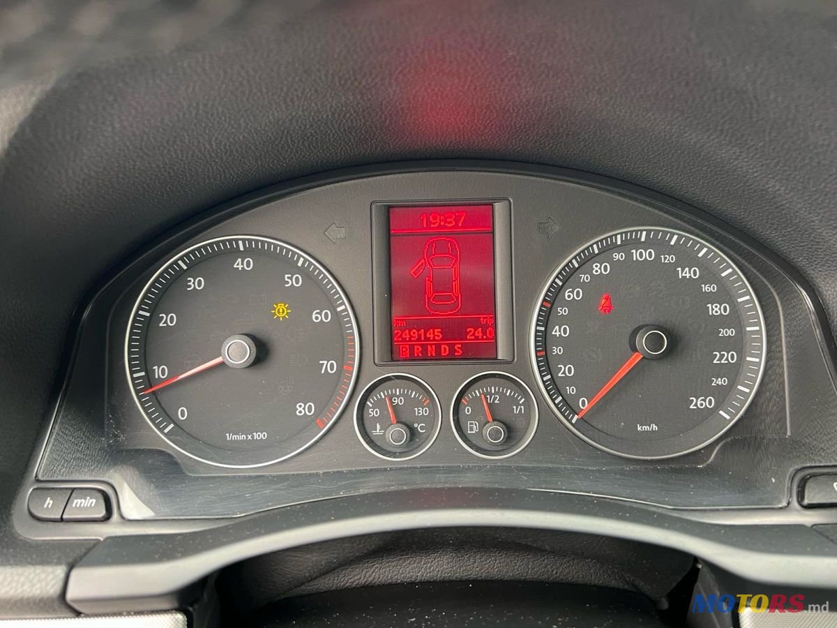 2008' Volkswagen Jetta photo #6