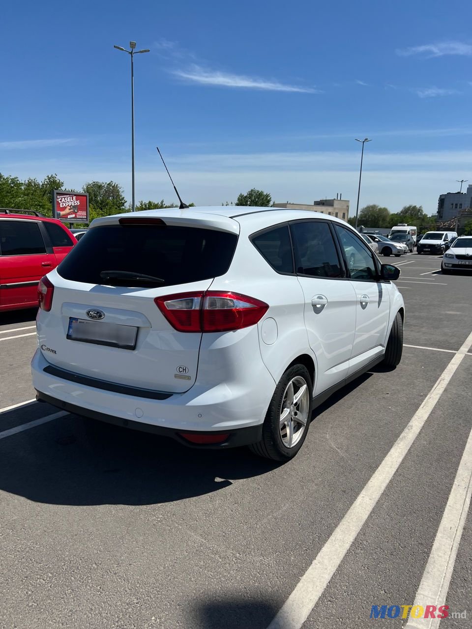 2013' Ford C-MAX photo #4
