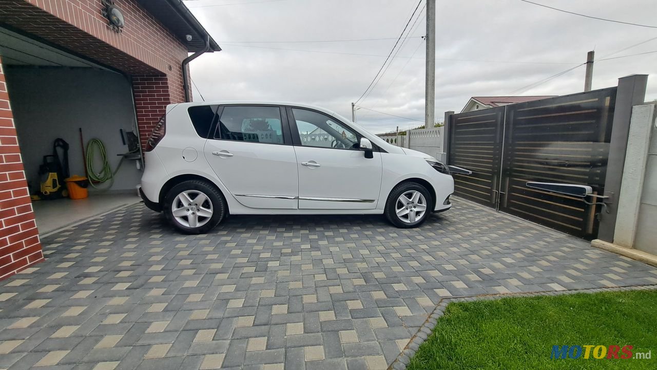 2016' Renault Scenic photo #5