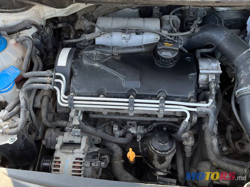 2004' Volkswagen Caddy photo #5