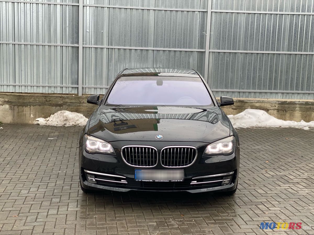 2010' BMW 7 Series photo #5