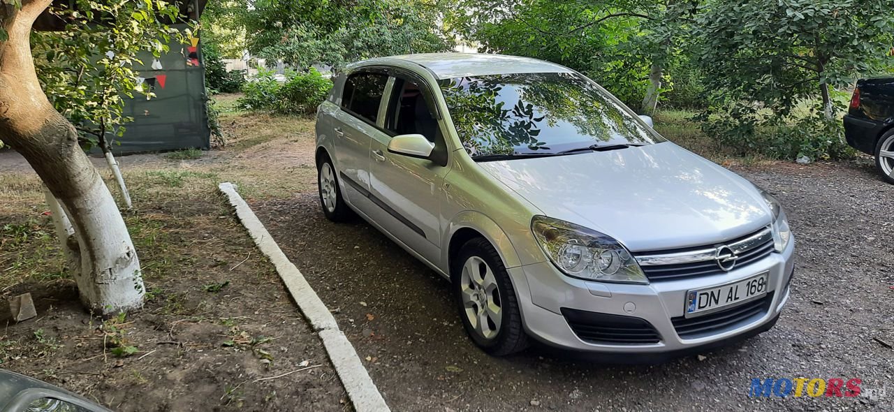 2005' Opel Astra photo #4