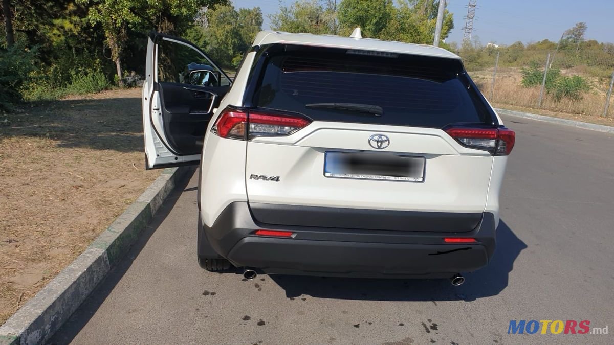 2021' Toyota RAV4 photo #4