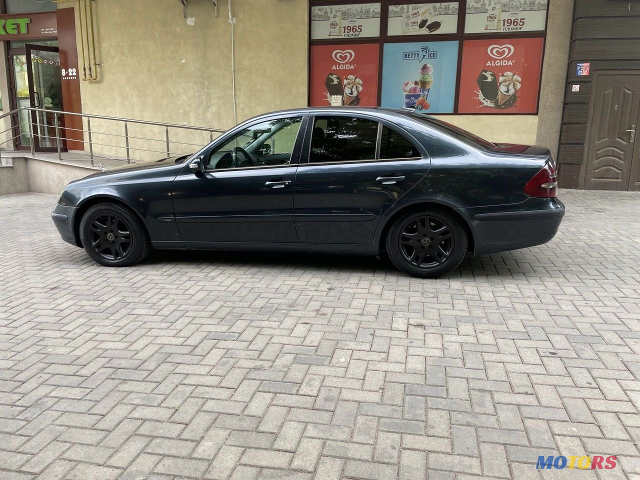 2005' Mercedes-Benz E Класс photo #2