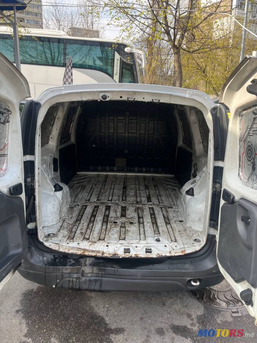 2007' Dacia Logan Van photo #5