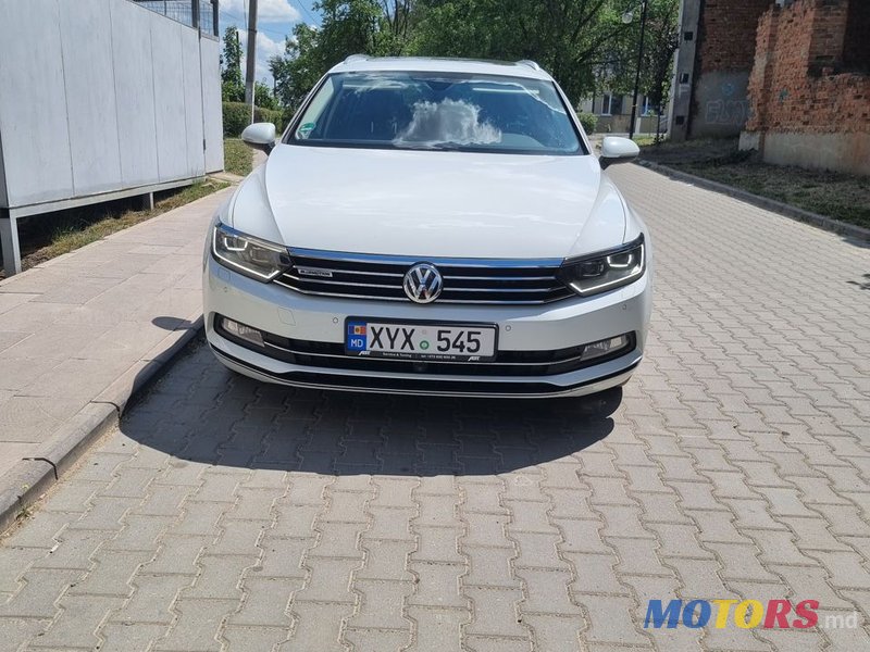 2017' Volkswagen Passat photo #3