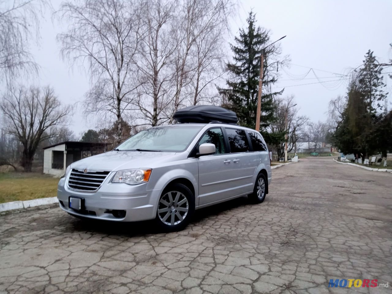 2009' Chrysler Town&Country photo #1