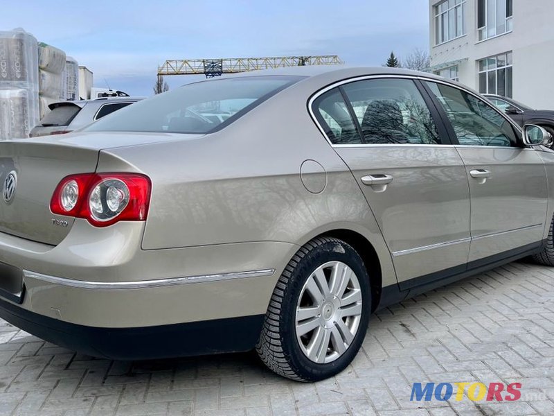 2008' Volkswagen Passat photo #5