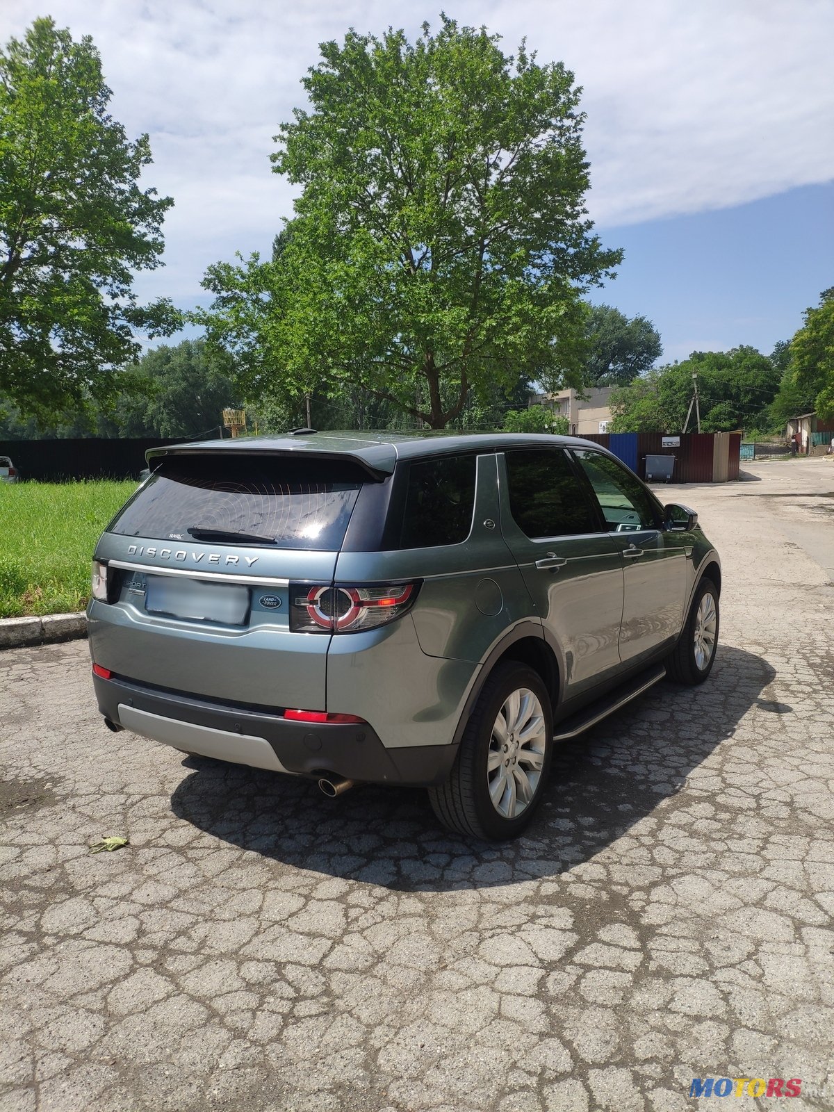 2015' Land Rover Discovery Sport photo #4