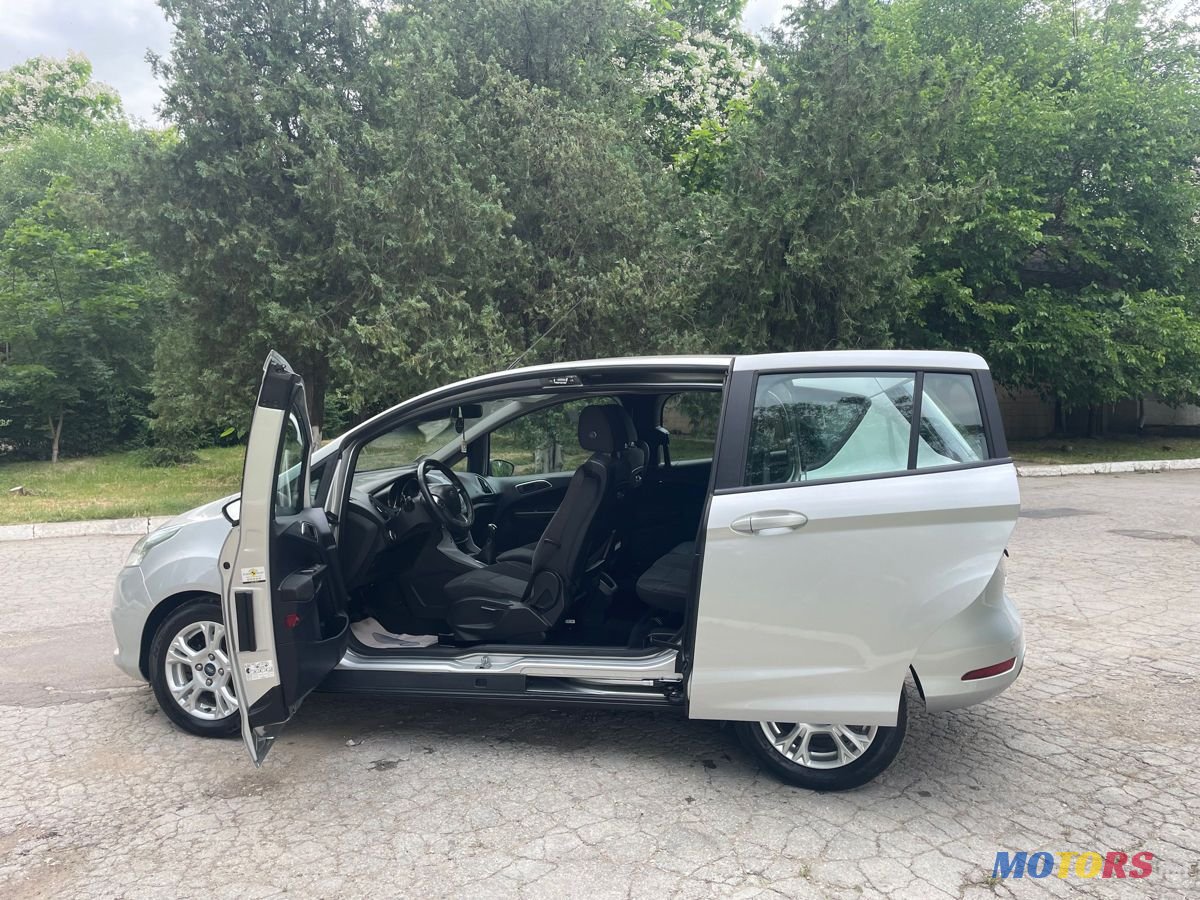 2013' Ford B-MAX photo #5