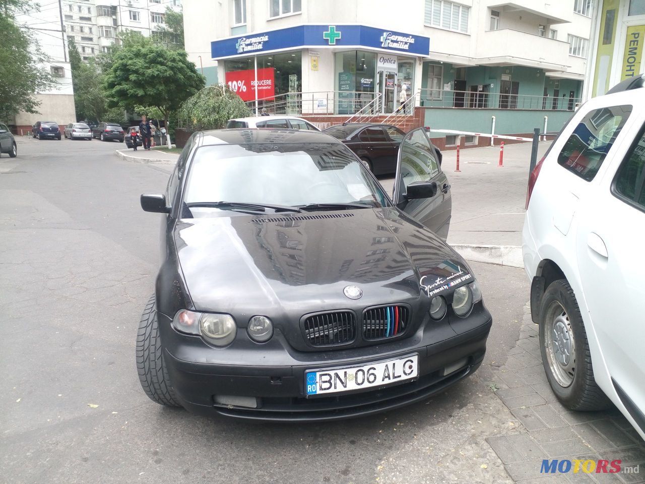 2005' BMW 3 Series photo #2