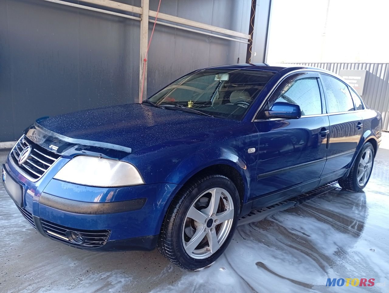 2001' Volkswagen Passat photo #4